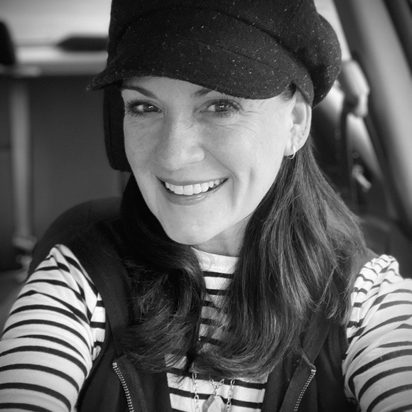 Meet your Posher, Alison - Picture 2 of 3